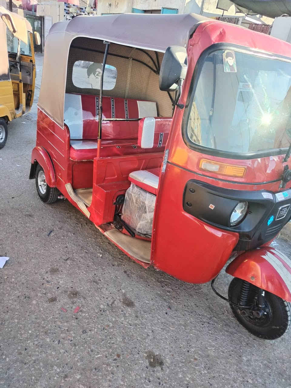 سلام عليكم تكتك للبيع موديل 20 ؤراق وكيله سيد خلدون بل عماره تكتك حلوه جاهزه عل اخر حبايه مكان ميسان المجر مال جناي الله شاهد 
تخم تاير جديد مسجل فراش برده كلهه جديد 
*********** بياع شراي لاتخابر 😍
