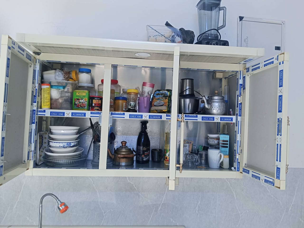 كاونتر متر وعشرين نظيف وجديد سعر 160 مكان بغداد رئاسة العبيدي شاع عشرين ***********
