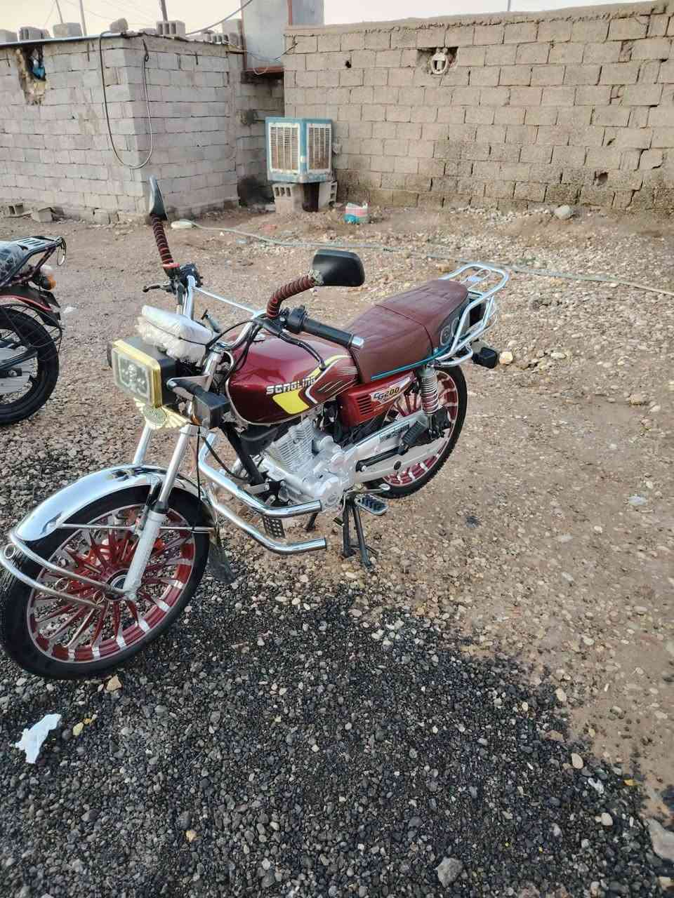 السلام عليكم دراجه للبيع محرك 200 نظافه فول متعبانه   استخدام شخصي موديل 25 اني مكلف بلنشر ***********👍***********
