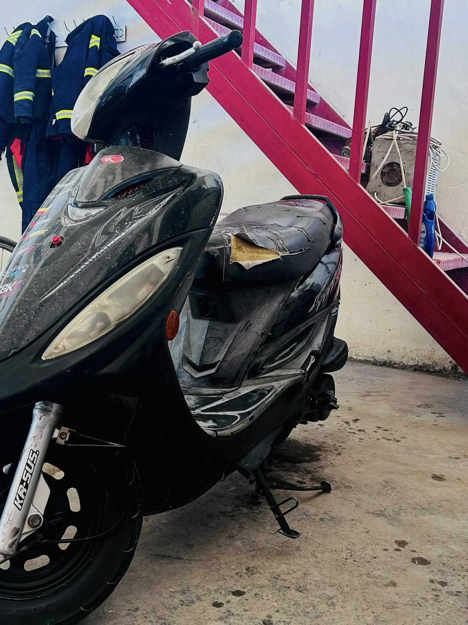 للبيع محرك مفتووح تجفيته كامله كفرات بلاد كابريته جديده سلف شغال سعر 400
***********
