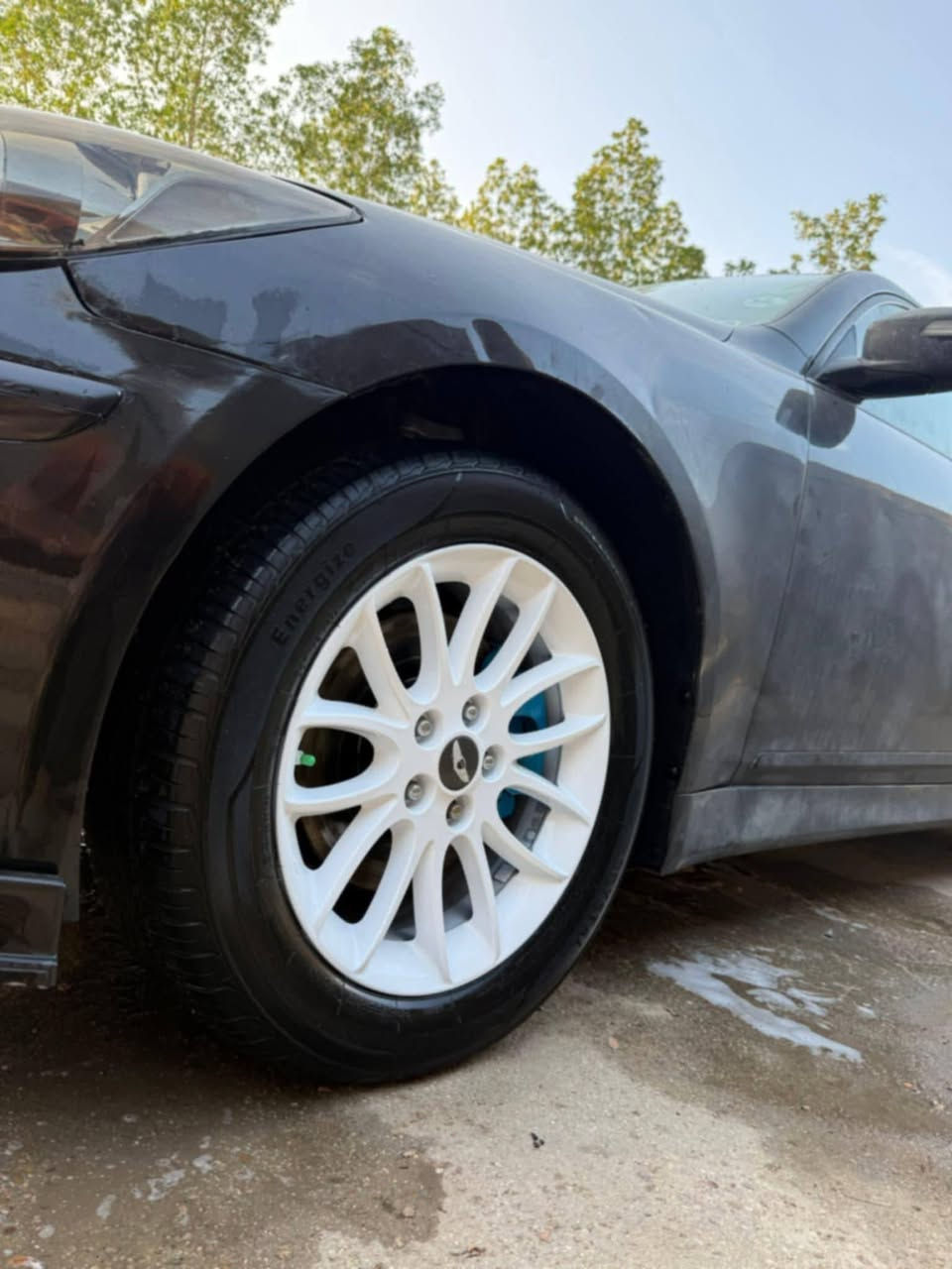 السلام عليكم
جينسس 13
3800 
رقم بغداد باسمي سنويه جديده وهزه جديده 
سياره جاهزه ع الاخير 
كير مكينه كفاله 
بصمه تشغيل بصمه ابواب 
اضاءه ترحيب 
اشاير مري كامره حساس 
شاشه اناره داخليه 
تدفئ تبريد ثلج 
تدفئ تبريد كشنات 
كشنات جلد 
منضومه زنون كامله حته الكشاف زنون 
باتري جديد 
تخم تاير جديد 
ادامه كامله ع السيارة 
سيارة جاهزه وترايك للبصره 
السونار مرفوق والمنشور 

120 وبيها مجال 
وترهم مراوس 
***********
