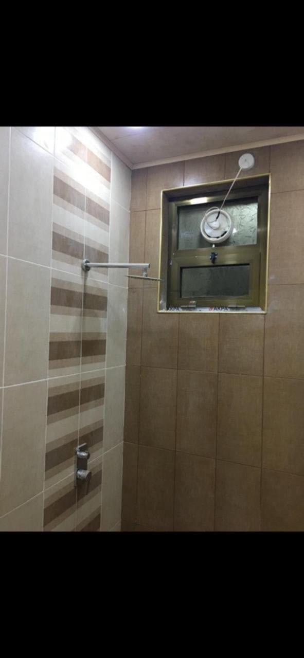 🔱 تحية طيبة ❤️‍🔥
✨شقة للإيجار التجاري طابق ارضي 🏡
📍اليرموك - قرب جامع الداخلية 
تحتوي الشقة ع
غرف نوم عدد 1 صالة 
خدمات صحية عدد 1
تصلح عيادة او مكاتب أو شركة 
الشقة (زنجيل) ع شارعين 
🔸ملاحظة:السعر مناسب جدا 
💰لمعرفة السعر وباقي التفاصيل 
📱للتواصل ع الأرقام التالية⚓️
***********
***********
رمز ✅ البحث 69 متواجدين ع الواتساب 
✨ نستقبل جميع العروض والطلبات العقارية ✨