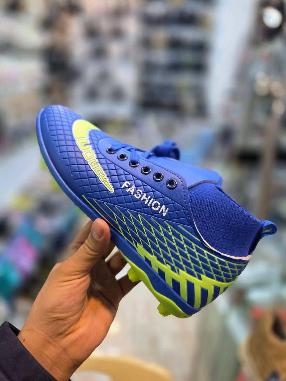 💥 حذاء رياضي "جاروب"  😍

🟣 قياس: 41-42-43-44-45 "
🟣 متوفر بثلاث ألوان "

💢 كمية محدودة 💢

📞 ***********
🏠محل زين العابدين، مقابيل عدنان السعيدي تقاطع السوق المسكوف الثاني على اليسار"
