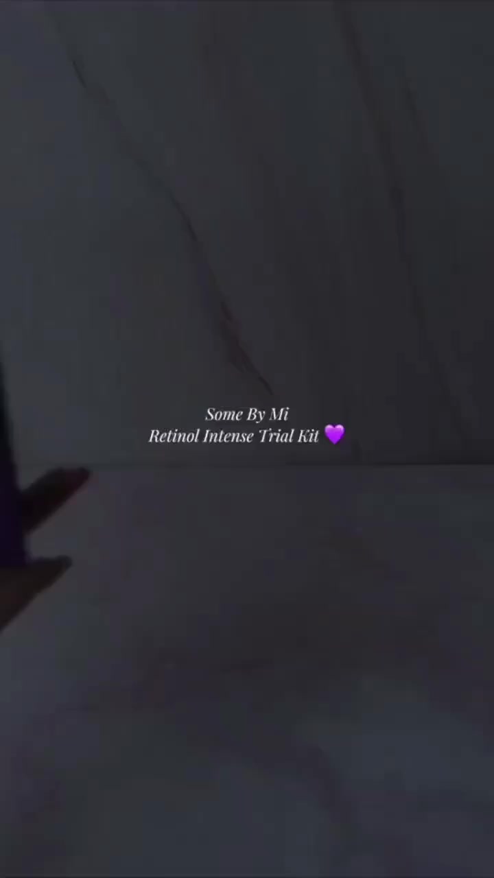 *سيت الريتنول من شركة SMOE BY MI👌🏻الكورية🇰🇷 
‏SOME_BY_MI - RETINOL INTENSE TRIAL KIT

بكج بالرتينول المكثف من سوم باي مي *يحتوي علي💜 
-سيروم الريتنول حجم 10 مل
 -كريم للعين الريتنول حجم 10 مل اللي يعطيك نتيجة حلوة ضد التجاعيد وتفتيح ونضارة البشرة والتخلص من الحبوب 
 ولحمايه البشرة من التجاعيد وهالات تحت العين في نفس الوقت 💜

1️⃣ سيروم إعادة التنشيط المكثف بنسبه 0.1% من الريتينول 10 مل 💜
🟣 ممكن استخدامه للبشرة الحساسة.
🟣 بيزيد من مرونه البشرة من غير تهيج .
2️⃣ كريم العينين الثلاثي المتطور المكثف من ريتينول 10 مل 💜
🟣 بيقضي على الهالات السوده.
🟣يقضي علي انتفاخات تحت العين
🟣يحتوي علي نيساميد ويسعدك علي التخلص من التصبغات 
🟣 يقلل الخطوط الرفيعه.

*الاصلي من شركة SOME_BY_MI المضمونة*
السعر خاص
🚘يوجد خدمة توصيل لجميع محافضات العراق 🚘


**إذا كنت صاحب هذا الإعلان وتريد حذفه لأي سبب، رجاءا أرسل رسالة إلى الدعم الفني**