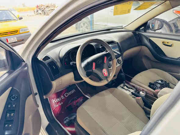 السلام عليكم الانتره 2011 خليجي 
رقم بغداد تحويل مباشر مكينه. 1600
كير محرك خير من الله تخم تاير جديد حداديه جديده السياره جاهزه مناقصها شي السياره مصبوغه حزام بدون دواخل. قماره بلاديه  مكان السياره بغداد تقاطع النهروان 
السعر 93
للستفسار. ***********/*********** المدائن
