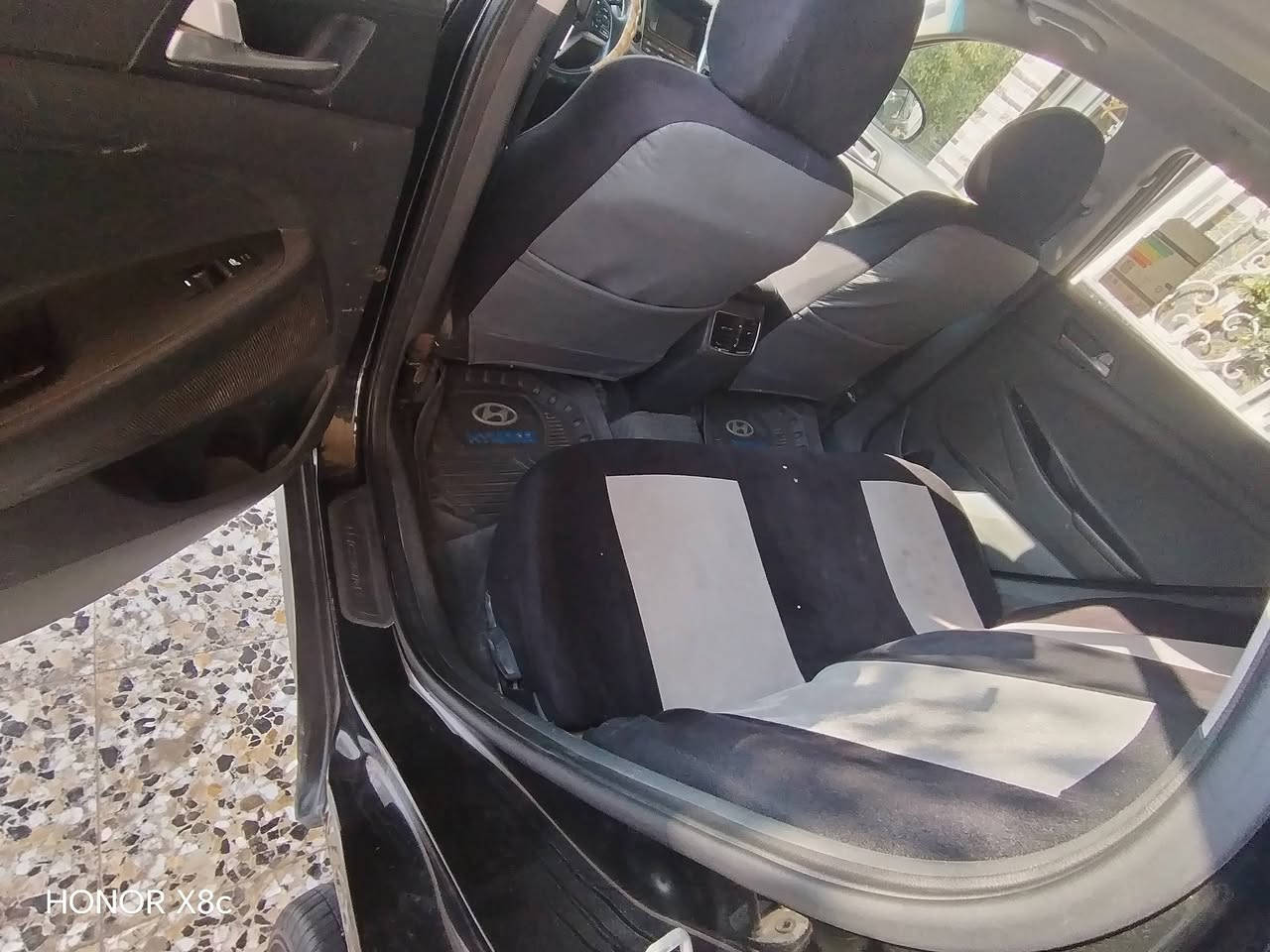 سلام عليكم توسان 2017 وارد أمريكي تحكمات بنو راما سياره جاهزه ما بيها اي نقص مكان كربلاء حسينيه سعر ***********
