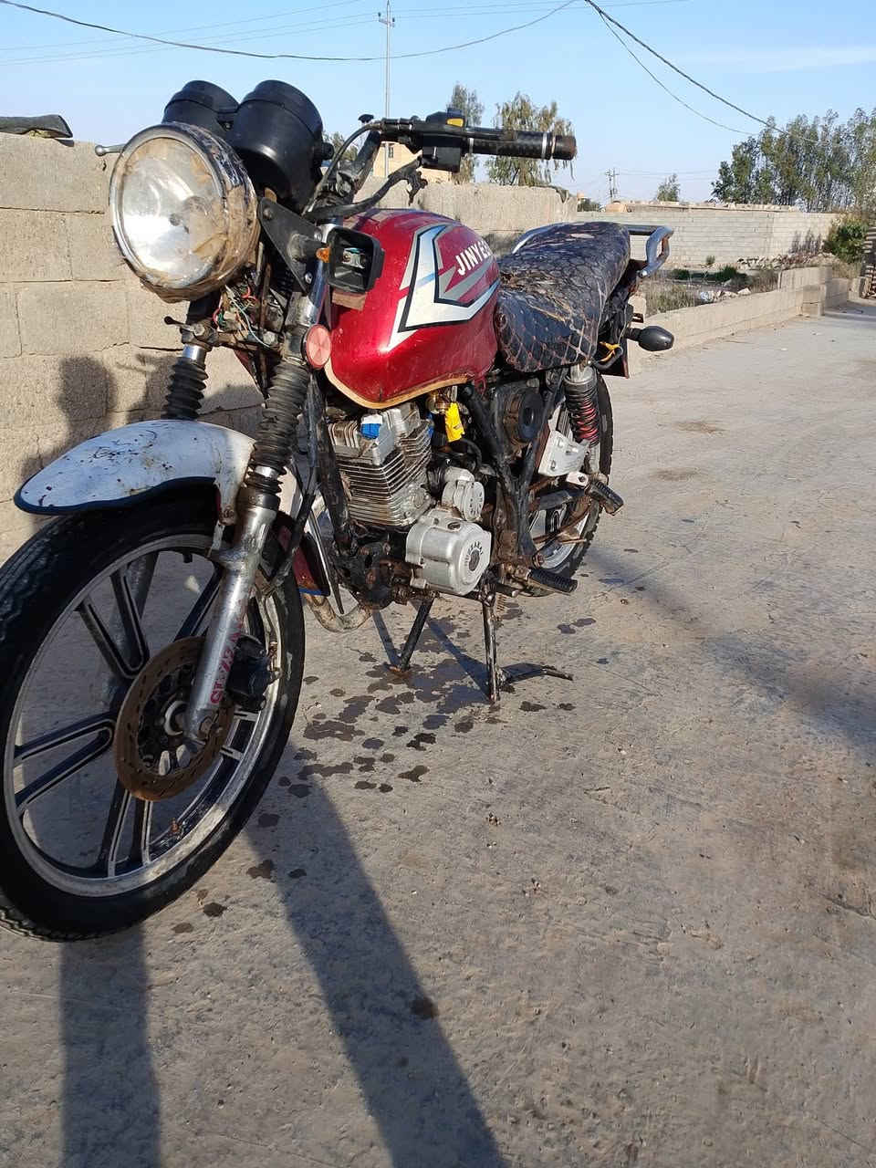 دراجه باندا للبيع دراجه شغاله كامله او مراوس بايراني هاي الباندا اوراق اصولي مكان ديى سعر 200 وبيها مجال ***********
