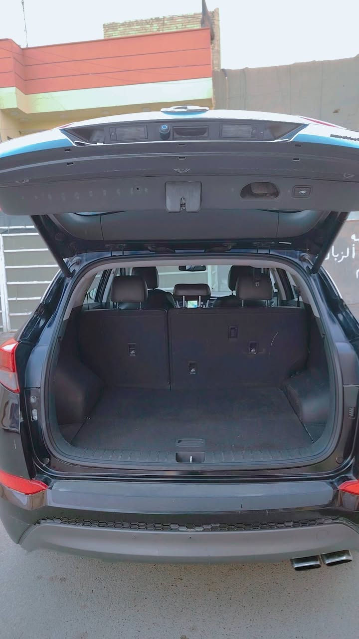 سلام عليكم ..
توسان وارد امريكي موديل 2016
تيربو رقم بغداد دولي بسمي
اللمداد. فوول ماشيه 81
بصمه تشغيل او ابواب
فتحه سقف
جنطه كهرباء
كراسي كهرباء 2
كراسي تدفائه
 شاشه اوكاميره دواره
رادار جانبي
مانع انسلاق
تحكات جهتين
تبريد قطعتين
داخل جلد
المتداد هواي بيها مواصفات بعد
حادث مال امريكه  فقط بنيد امبدل فقط ولصفحه صبغ بددون
داخل لا تكم ولا شواصي كفاله.. بل نشر صور امريكه
سعر 127 او بيه مجال بصيط 
مكان بغداد دولعي ***********
