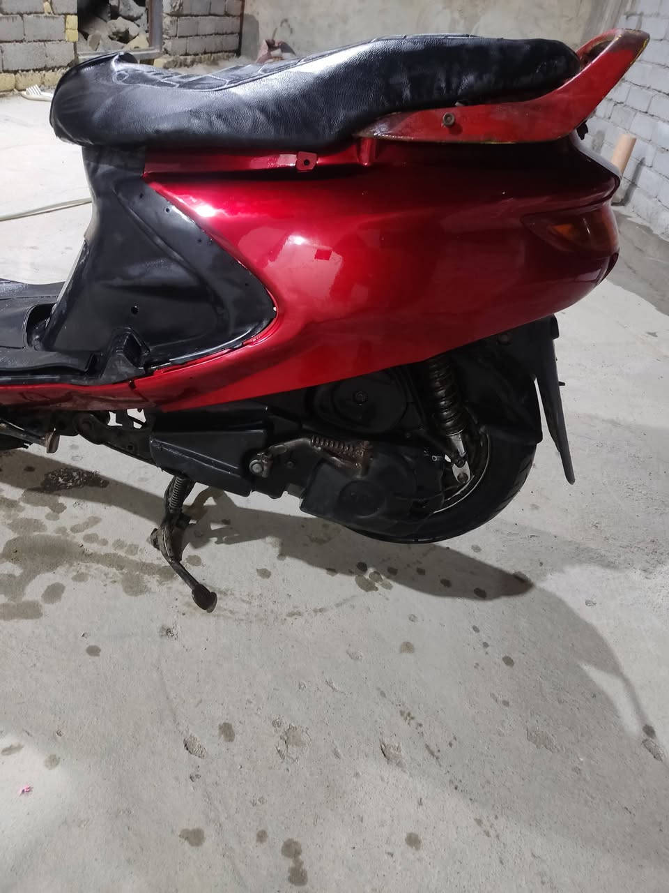 السلام عليكم ورحمه الله وبركاته
دراجة فراشة فحل 
حاوية كل شي شغال بيها 
مامفتوح بيها ولا برغي 
السعر ٦٠٠ وبيها مجال 
مو شراي لا تخابرني 
***********
الچبايش ، ال حاج ساري
