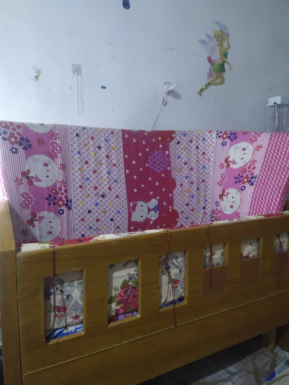 السلام عليكم اخوتي الاعزاء ورمضان كريم...متاح سرير اطفال للبيع نجارة عراقية صاج سمك الخشب أكثر من عشرة سنتمتر.. انطي بي ضمان اكثر من اربعين سنة...صار علية ب350 الف...السعر المطلوب 150 الف


**إذا كنت صاحب هذا الإعلان وتريد حذفه لأي سبب، رجاءا أرسل رسالة إلى الدعم الفني**