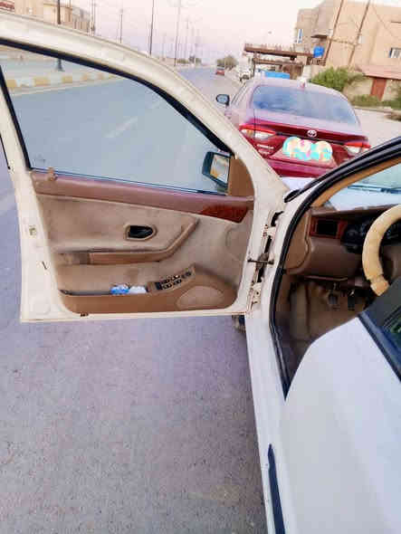 السلام عليكم سيارة سمند للبيع موديل 2010 رقم دولي بأسمي صلاح الدين تحويل ثاني يوم كير محرك خير من الله، صدر جديد الاصلي ،تايرات تخم جديد، كهربائيات كلها شغاله، تبريد شغال سيارة لوك مال بيت ، السعر 38 بيها مجال حك الجيه،، الرقم *********** العنوان تكريت
