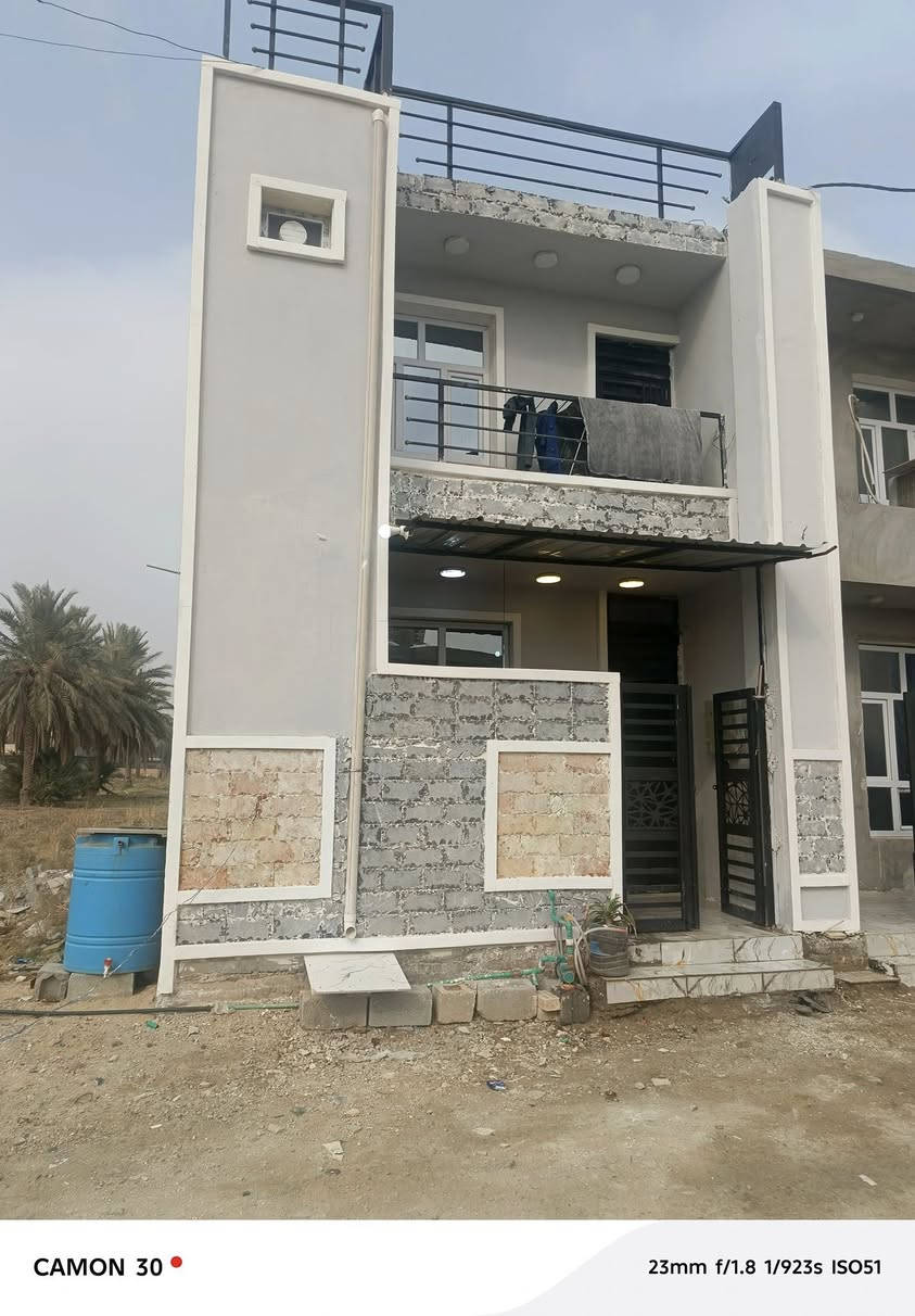 السلام عليكم دار للبيع طابو زراعي سند ٢٥
الدورة هوررجب  قرب المدارس والسوك
٢ غرف نوم
استقبال ضيوف
مطبخ 
صحيات  
الاستفسار الاتصال 
***********
***********
او مراجعه المكتب
