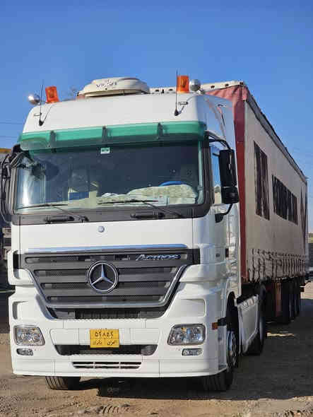 #مرسيدس_اكتروز تريله جادر للبيع 
موديل 2004
حجم 1844
مواصفات رتايدر كلج مبريده ثلاجة 
جادر نوع شمتز 
رقم دهوك شرط التحويل 
السعر ٣٤٠ ورقه وبيه مجال 
عنوان موصل برطله معرض #الحاج_فارس 
***********
***********
***********
