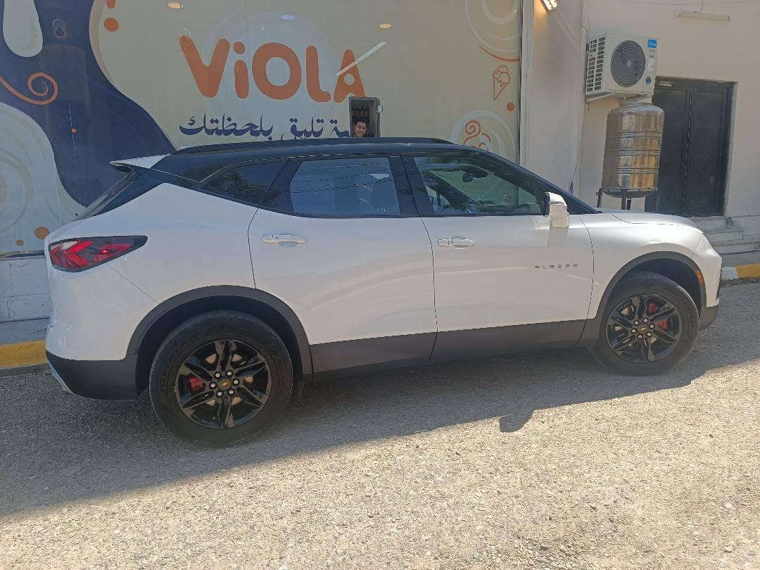 للبيع شوفرليت بليزر ابيض 2022
المحرك حجم 2000 تيربو 

عداد المسافة الحالي 44 الف  ميل 

جنطة كهربائية شفط 

بصمات ابواب مع تشغيل عن بعد 

رادار امامي تفاعلي للتنبيه 

حساسات خلفية اصل 

مقاعد قماش اسود 

تحكم كهرباء لمقاعد سايق 

مفتاح وسطي لاختيار وضعيات القيادة 

تبريد قطعتين امامي خلفي 

السيارة رقم اربيل 

الضرر بارد بل صندوق 

السياره كركوك ✔️

السعر المطلوب 210 ورقة او بيه مجال 

الاتصال *********** 

موبايل وواتس اب
