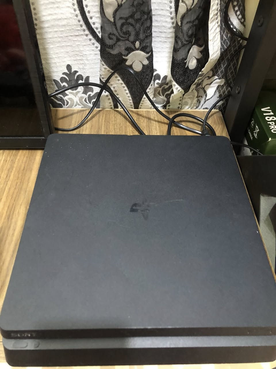 بلي فور مهكر وان تيرا مهكر قرص نضام 12 مامفتوح بي برغي نضيف ويا جويستكات ثنين 
السعر 230


**إذا كنت صاحب هذا الإعلان وتريد حذفه لأي سبب، رجاءا أرسل رسالة إلى الدعم الفني**