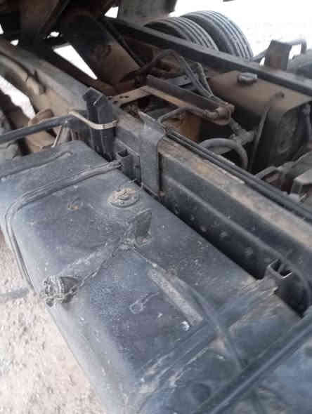 كنتر للبيع محرك ابو ردين السعر 75وبيها مجال***********
