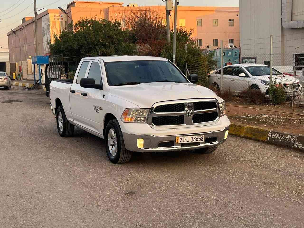 بيع نقد فقط بدون مراوس
مكانهه اربيل... سعر ١٩٨
موديل ٢٠٢٢ 
باب قصير 
محرك ٥.٧٠٠
ماشيه ٤٦م
نص بدي صبغ وشبر من الباب من جوه والدوسه 
بيهه كم شخط وتكحيل
 تفاصيل اكثر اتصال او واتساب 
***********
