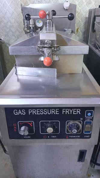 � جدر ضغط كنتاكي (Pressure Fryer) للبيع 🔥

✅ شغال 100%
✅ مناسب للمطاعم والوجبات السريعة
✅ نظيف وجاهز للعمل
✅ يعمل على الغاز

💰 السعر: 1,100,000 دينار

📍 العنوان: بغداد – الأمين الثانية – شارع النواب
📞 رقم الاتصال / واتساب: ***********

�
