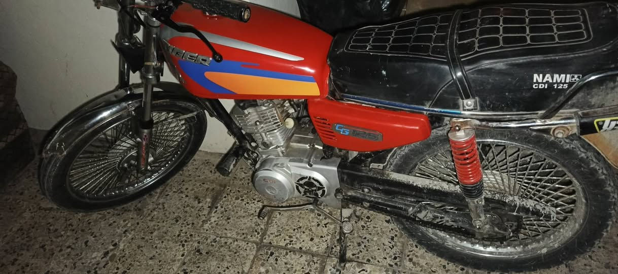 للبيع  شرط واحد فضاحة السعر ٣٥٠ وهاذا رقمي ***********
