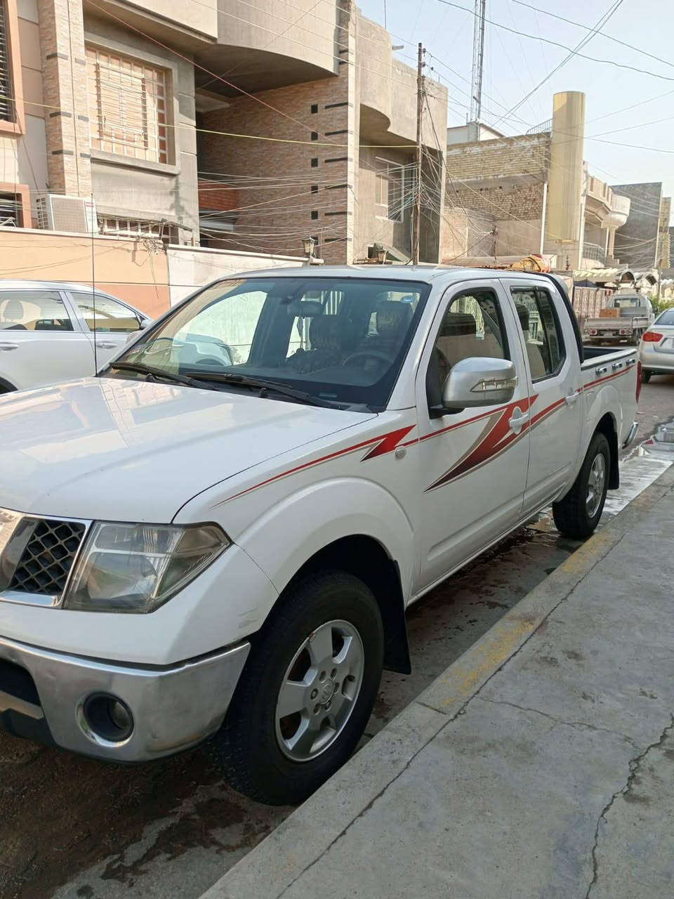 السلام عليكم....(للبيع او مراوس) بيكم نيسان نيفاره مديل 2009 وارد سعودي  مكفولة من ظربة وصبغ مكينة وكير تبريد تدفئ كهربائيات كلها على البلاد تخم تاير أرقام وسنويه انكليزي (بسمي) تحويل ثاني يوم 
السعر ..90 وبيها مجال
مكان ...بغداد ***********
