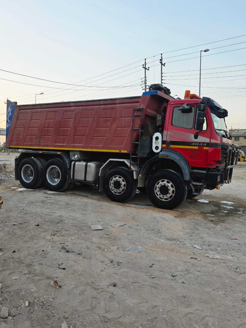 سلام عليكم كرواتية عكرب بلادي للبيع تخم تاير مجموعه  GF  بم كهربائي 44/40 موديل 1997 مكان كربلاء
***********
***********
