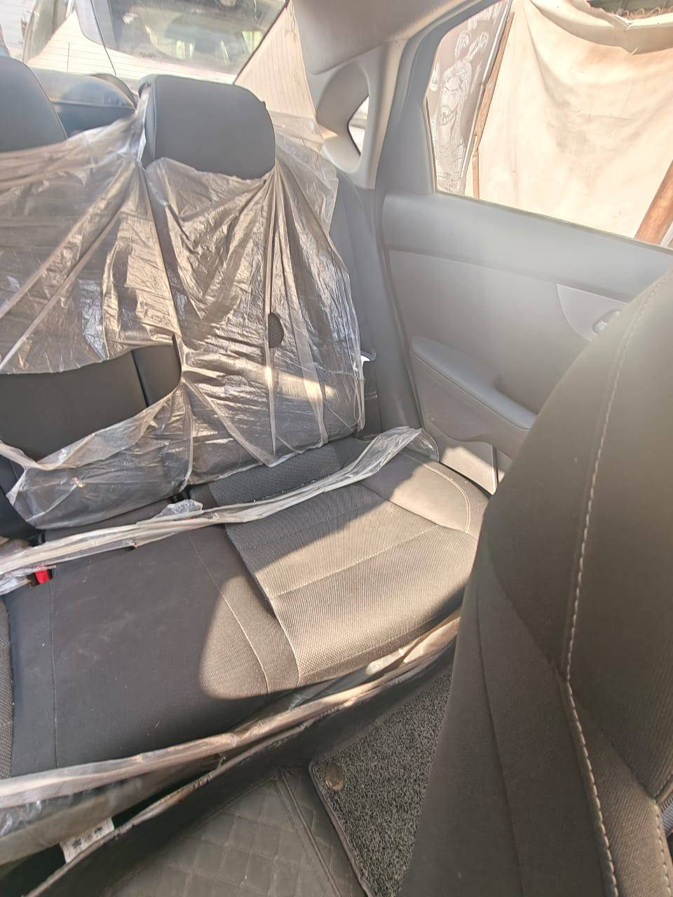 سلام عليكم فورتي لون احمر نص فول للبيع سعره ١٤٠ رقم هاتف ***********
