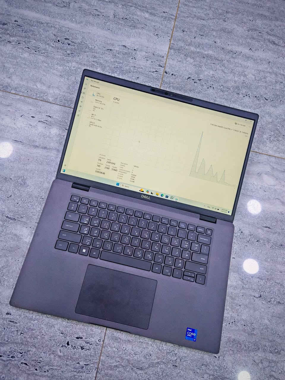 💻 الأناقة والقوة في جهاز واحد.. لابتوب Dell Latitude 7520 🚀
لكل رجال الأعمال، الموظفين، وطلاب الجامعات اللي يبحثون عن الأداء العالي والوزن الخفيف والمظهر الفخم! متوفر الآن لابتوب Dell Latitude 7520 بنظافة تامة 99% (شبه جديد) وبسعر تنافسي.
الجهاز يتميز بتصميم Slim (نحيف جداً)، بظهر مصنوع من الكاربون فايبر الفخم وفريم معدني قوي يتحمل العمل الشاق وسهل التنقل بيه وين ما تروح.
🔍 المواصفات الفنية للجهاز:
المعالج: Core i7 من الجيل الحادي عشر (11th Gen) - أداء صاروخي للمهام المتعددة.
الذاكرة (RAM): 16GB LPDDR4x سرعة فائقة في نقل البيانات.
الهارد: 256GB SSD NVMe إقلاع وفتح برامج بلحظات.
كرت الشاشة: متصل Intel Iris Xe Graphics يصل إلى 8GB (ممتاز للتصفح، برامج المكتب، والألعاب الخفيفة).
الشاشة: بحجم 15.6 بوصة الكبيرة والمريحة جداً للعين بدقة عالية.
الحماية: مزود بحساسات بصمة الوجه لفتح القفل بلمح البصر وبأمان تام.
🎁 العرض الخاص والسعر:
💰 السعر: 550 ألف دينار عراقي فقط!
السعر يشمل الهدايا التالية مجاناً:
🚚 توصيل مجاني لكافة المحافظات.
🎒 حقيبة (جنطة) لابتوب مميزة.
🔌 شاحنة أصليّة الخاصة بالجهاز.
📍 العنوان والتواصل:
🏢 الموقع: بغداد - شارع الصناعة - مجمع الرياش - مكتب اليسر.
📞 للحجز والاستفسار:
تواصل معنا مباشرة عبر رسائل الصفحة.
أو راسلنا/اتصل بنا عبر الواتساب: ***********
✨ الكمية محدودة جداً! سارع بالحجز واحصل على لابتوب يجمع بين الفخامة والأداء.
