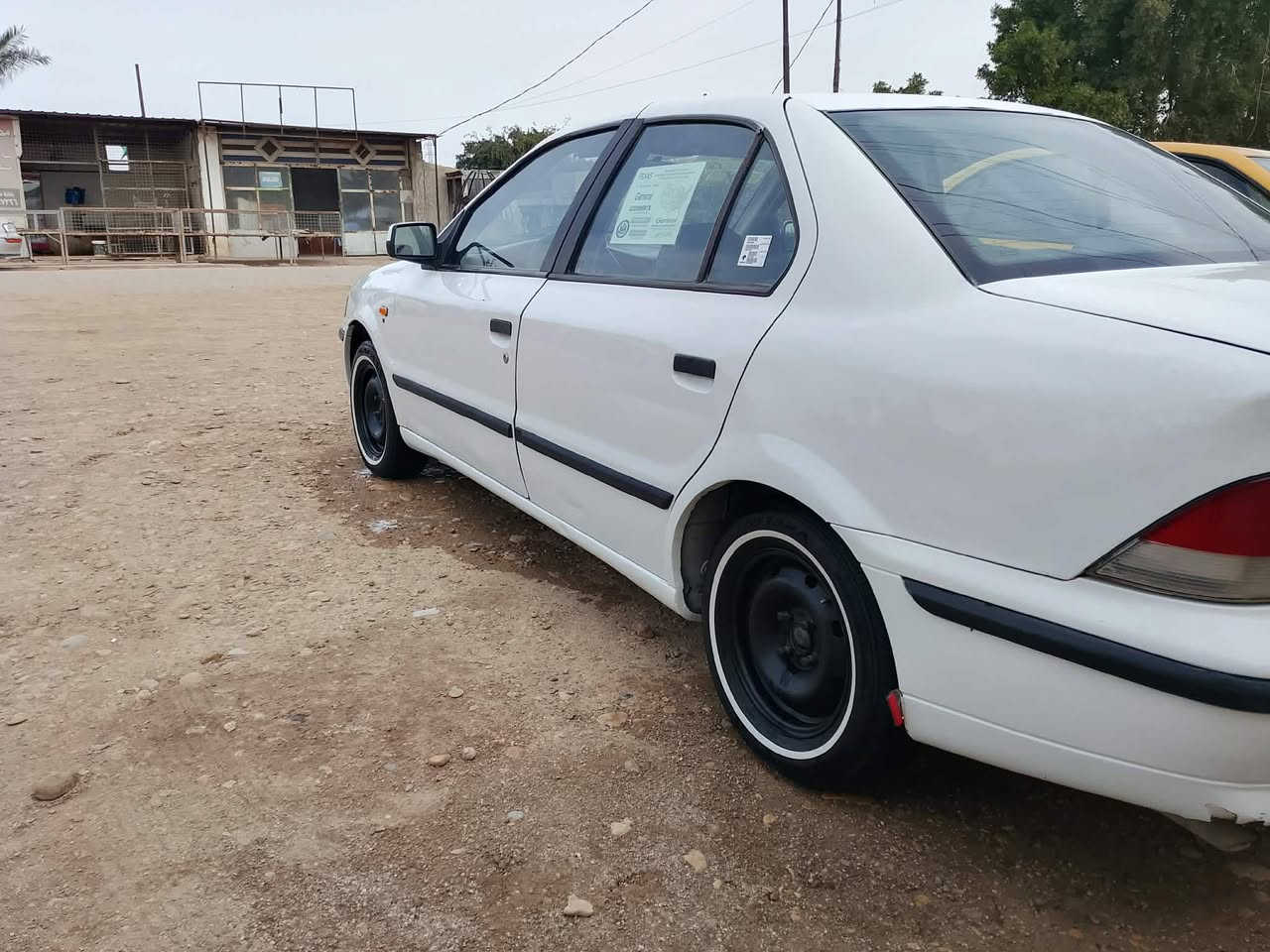 السلام عليكم للبيع سمند 2010 سنويه ل30  سياره بيه صبع دوس وهلالات سياره جاهزا مكينه وگير حداديه تخم تاير كهربائيات تبريد لسياره من ايدك للشارع  لسعر 38 وبيه مجال مكان لسياره واسط كوت مركز لمدينه ***********
