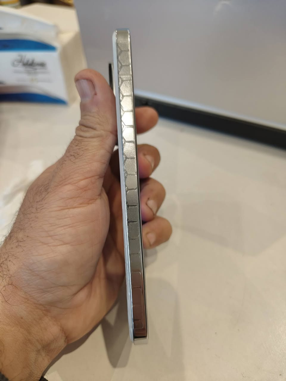 لبيع فقط استخدام اق السنه 14 عادي شرق اوصط كامل ملحقاته السعر 525 بي مجال بصيط بغداد الغزاليه*********** متواجد واتساب
