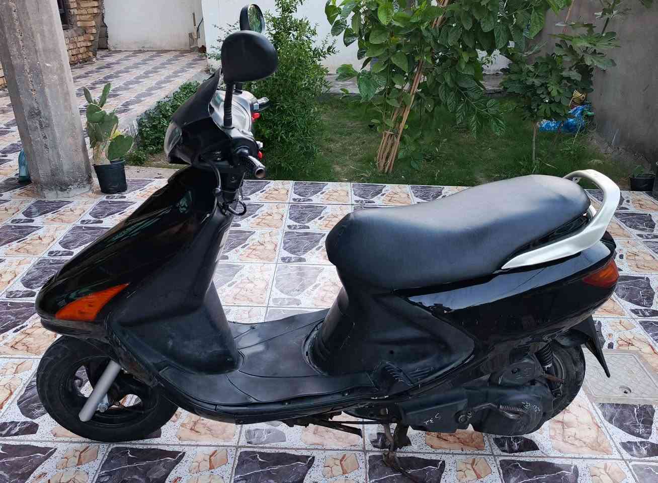 السلام عليكم توجد دراجه ناريه نوع فراشه فحل نضافه شوفت عينك كفرات جديد السعر (600) وبيها مجال للشراي للاستفسار عن هذه رقم ***********
