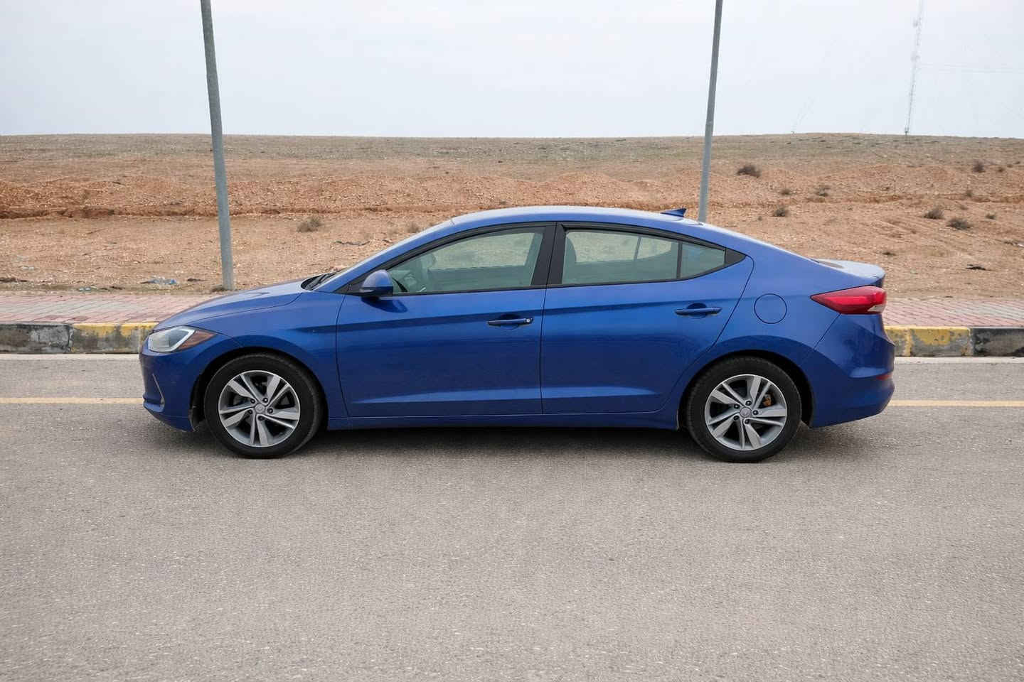 سيارة انترا 2017 امريكي
سنوية 2029 اربيل باسمي تحويل مباشر 

محرك كير شرط كوبون بنزين سيارة نظيفة

 السعر 130 وبي مجال بسيط

مكان الموصل اتصال ***********
