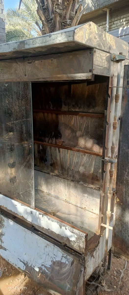 السلام عليكم ورحمه الله وبركاته يتوفر شواية دجاج عدد 2 وحدة حجم عملاق والثانية صغيرة كاملة انطي سعر حگ الله وبيك خير وادلل مكان كربلاء تجي تشوف تقتنع براحتك *********** كربلاء, العراق
