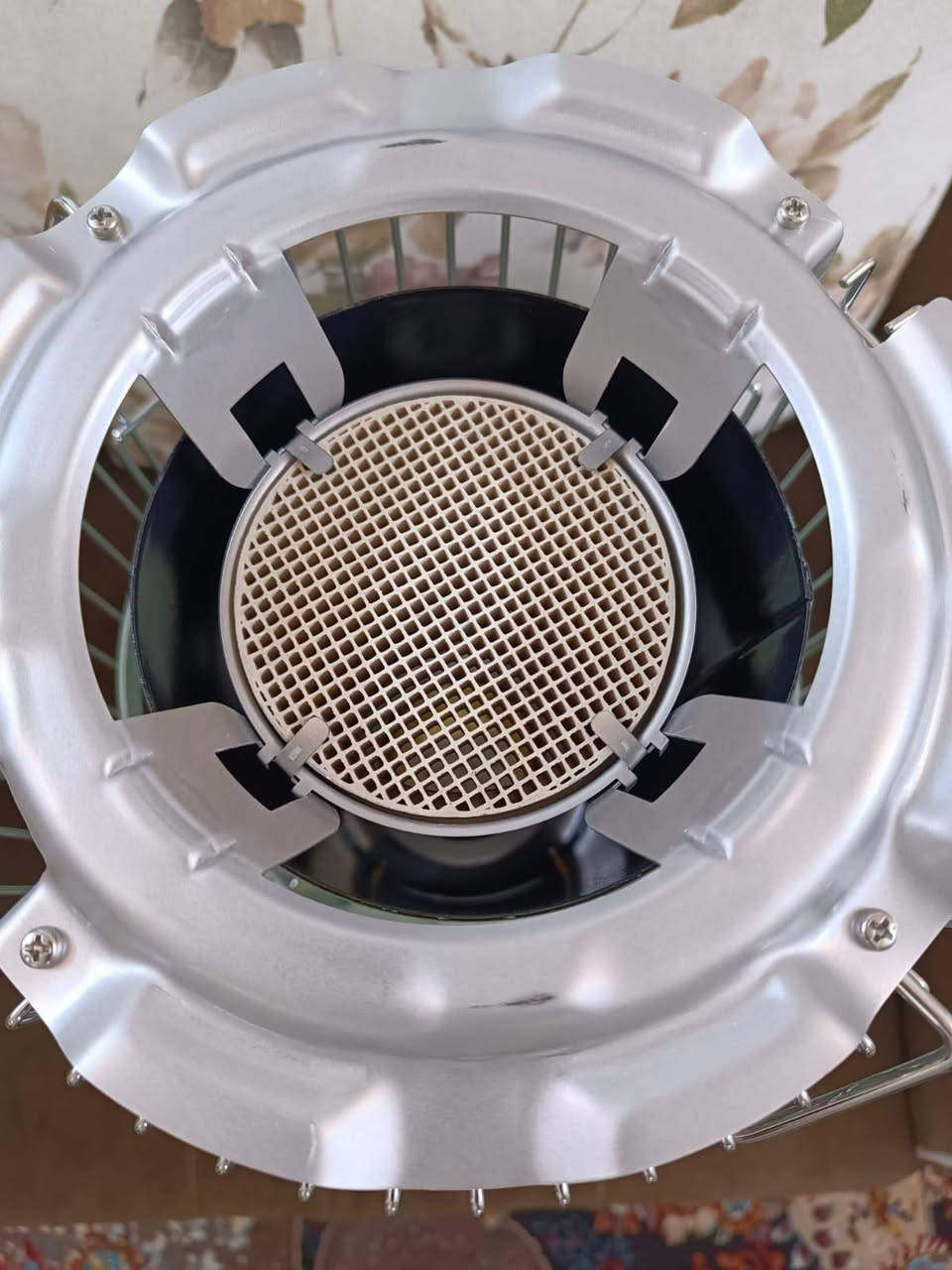 ألقطعة ألأخيرة المتبقية
تحفة يابانية 
صوبة علاء الدين يابانية فقاس + حجر بيئة 
جديدة كارتون لوووك غير مستعملة للتواصل ع الخاص أو على الرقم ***********
