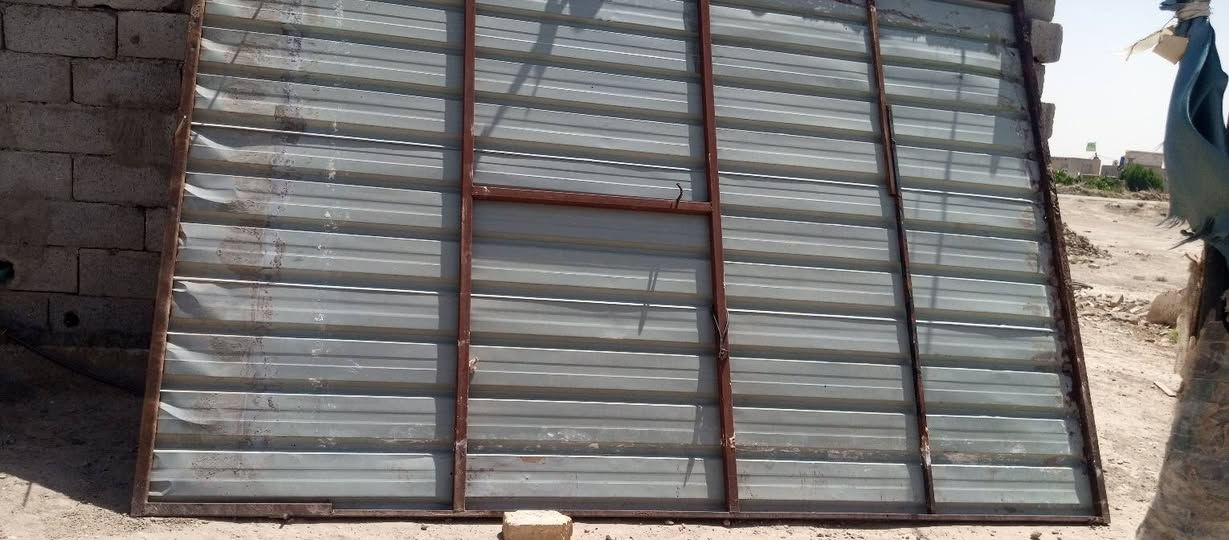سلام عليكم سقيفه عرض مترين ونص وطول 3 متار و60
سعر 120 وبيه مجال مكاني شطره شراي يتصل ***********
