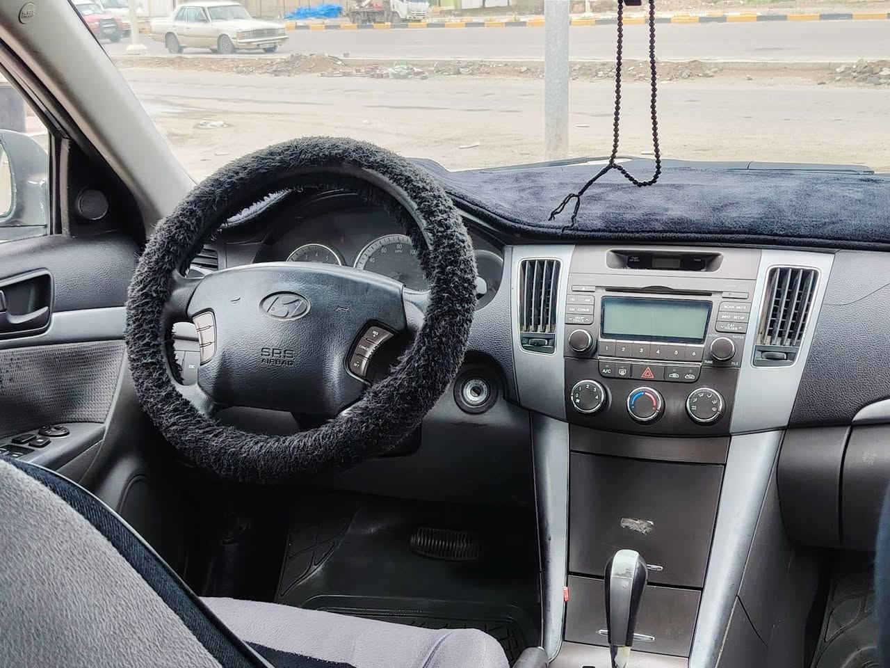 سلام عليكم مكلف بلنشر
سوناتة موديل 2010
السعر 95وبية مجال 
محرك 2400 كير صدر كلهن شرط تبريد ثلج
رقم نينوى شرط تحويل سنوية ال 29
السونار ويه الصور 
 ترهم مراوس حسب القناعة
***********
مكان السيارة صلاح الدين بيجي
