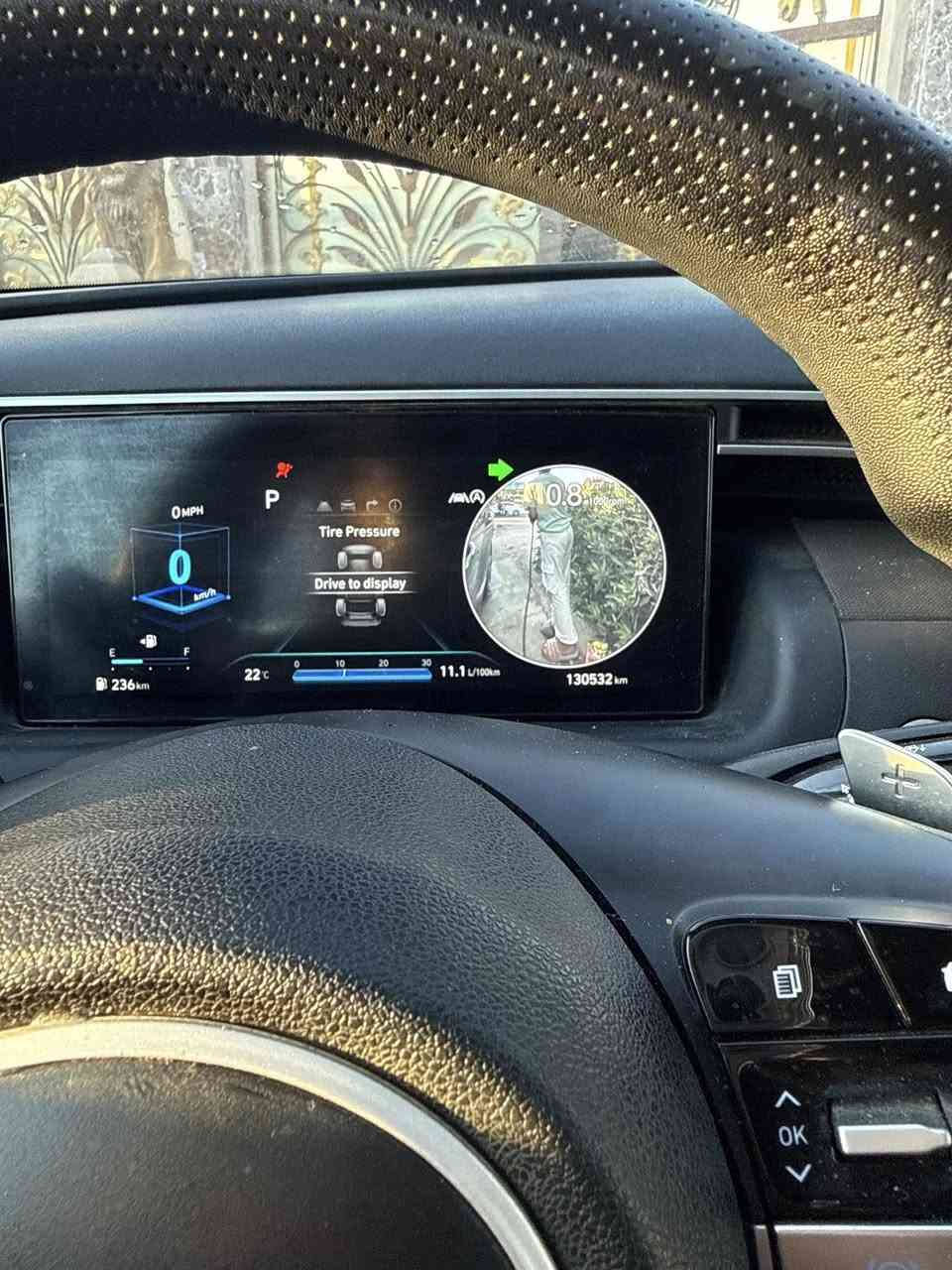 مرحبا توسان 2022 سياره فول 1/1 تتقدم وترجع من بصمه كير دكم الحديث وتشغيل عن بعد كامرات جانبيه 360 درجه مع الاشاره بنوراما مقاعد جلد كهرباء تدفئه ىتبريد بل كشنات  الاماميه وخلفيه خمس وضعيات لسايق رادار وتحديد مسار تدفئه كشنات خلفيه جنطه كهرباء سبير منازل رقم سياره مرتب جديده سياره مكان سياره بغداد *********** سعر 185 بيه مجال بسيط لان سياره فول اعلى فئه بل توسان
