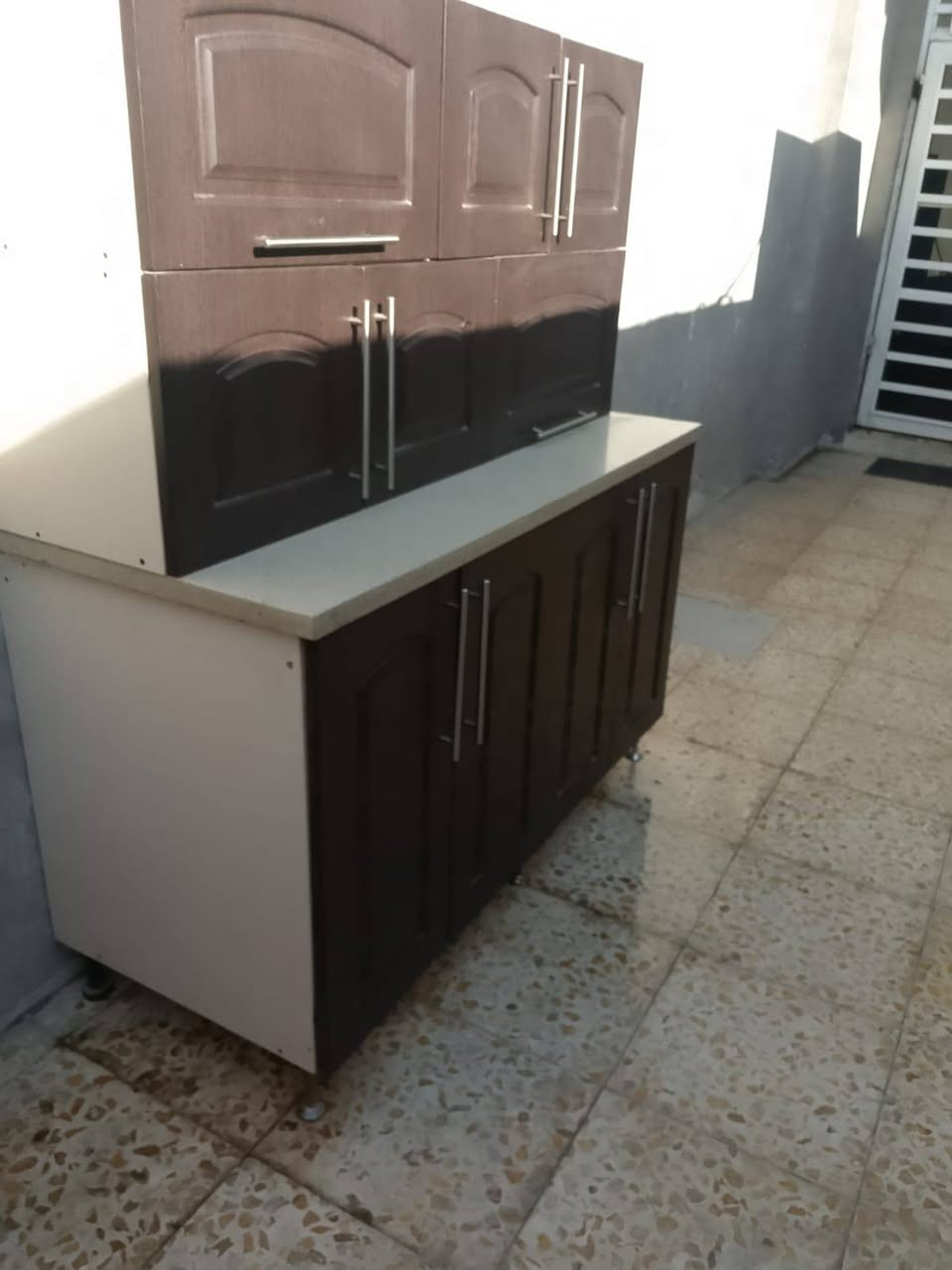 السلام عليكم
كاونتر للبيع مرمر 
السعر 200 
العنوان حي اور
***********
