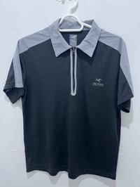 arcteryx size _M_L قطعە نظافە %99 توصیل جمع بالە مستخدم 07704875257