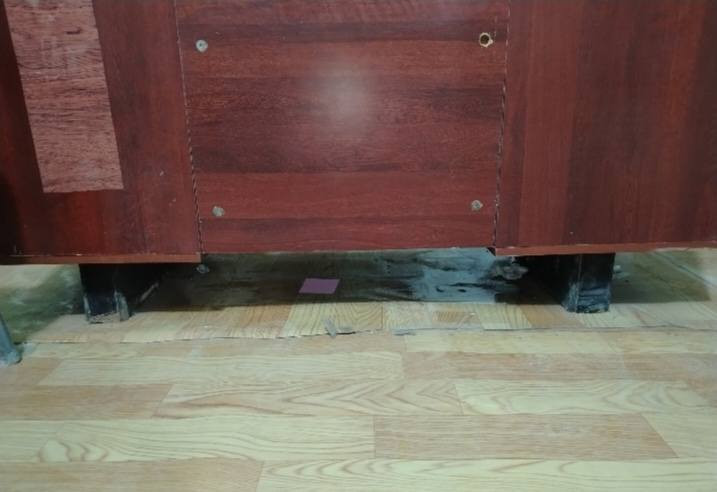 ( ميز مكتبي ب ٥٠ / سبورة كبيرة ب ٤٠ /مبردة مروحة ب٥٠)  مستعملات.


**إذا كنت صاحب هذا الإعلان وتريد حذفه لأي سبب، رجاءا أرسل رسالة إلى الدعم الفني**