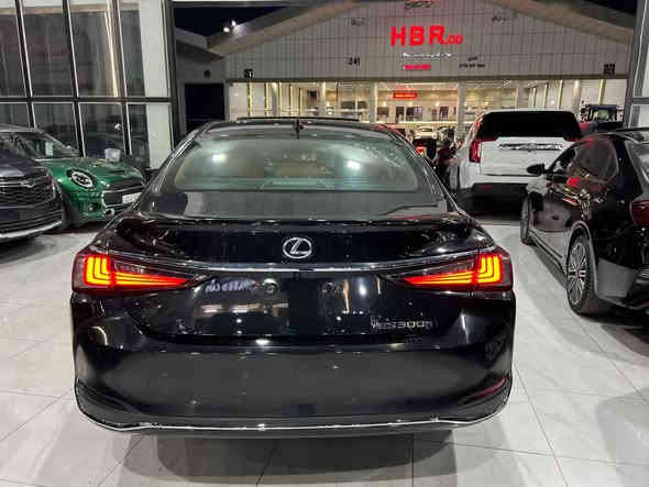 بسم الله الرحمن الرحيم😍🤍
لكزز 300h es هايبرد بنزين✅

الموديل : 2024✅

#سعرها 310 ورقة ومجال قليل✅

تترقم شمالي فقط 

المواصفات:فول فول١/١ 👇
بصمة تشغيل 
تشغيل عن بعد 
فتحة سقف 
دخول ذكي 
موس تحكم 
كشنات جلد 
كشنات كهرباء 
كشنات ميموري 
سترين كهرباء 
تدفئه تبريد في الكشنات
حساسات اماميه خلفية 
نقطه عمياء 
اوتو هولد 
هندبريك بصمه 
كامرات 
رادرات 
اشاير بالمري 
ويل كروم 
لايتات عدسات 
لايت لد 
دشبول دجتل 
شاشة ايباد مقاس12.3بوصه 
Apple carplay 
Android auto
نقطة واي فاي 

10 سماعات 
نظام ملاحة 
شحن لاسلكي للجهاز 
التحكم التقائي بالتكييف ثنائي 
نظام ماقبل الاصطدام 
نظام الكبح التلقائي في حالات الطوارئ
نظام تثبيت السرعه 
وبعد بيها هواي مواصفات👍

جملغ ورا صبغ 
بجم كبس 

معرض ولید كارس
للاستفسار الاتصال على هاي الرقم👇

‏‪☎️***********☎️
اسيا ***********
