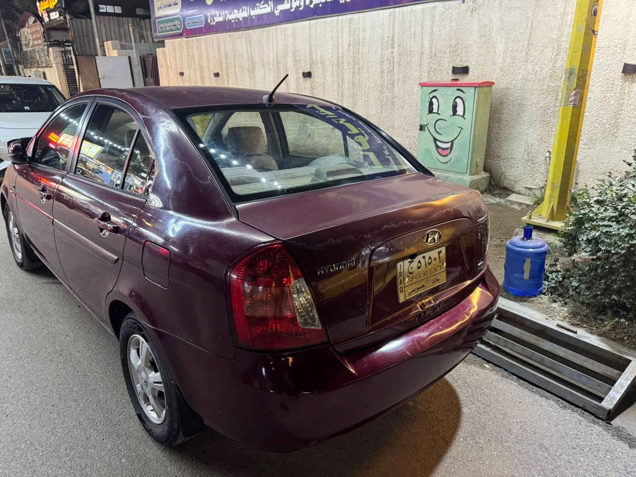 سلام علكيم 
للبيع اكسنت مديل 2011  خليجي 
مكينه 1600 
ماشيه ١٣٠ 
مكفوله من الصبغ 
بيه مكانين بارد فقط 
كير مكينه صدر تبريد خير من الله 
رقم بغداد. الدولي باسمي 
عنواني بغداد المشتل 
سعر 88 وبيه مجال
***********
