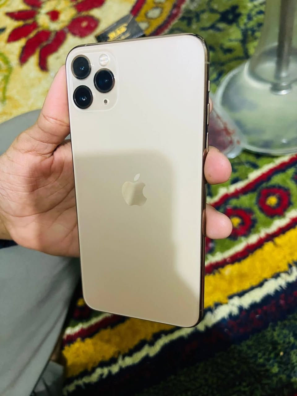 جهاز ايفون 11برو ماكس ذاكرة 256 نظافة 100٪ فقط مبدل بطارية
***********
