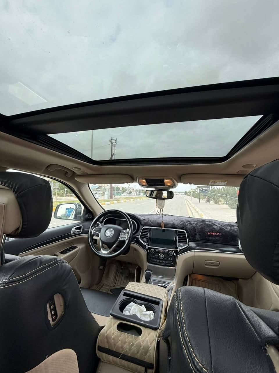 جيب خليجي 2019 فوول فئه اللمتدد 
السياره رقمهه اربيل بأسمي 
السياره نظيفه وجديده ماشيه 145 الف 
بيهه صبغ بالباب الخلف من جوه شبر تقريبا 
وبارد بالباب السائق فوك اليده مال باب فقط الباقي مكفول وبيه سونار
مكان عامريه بغداد سعره ٢٩ وبيه مجال للإستفسار ***********
