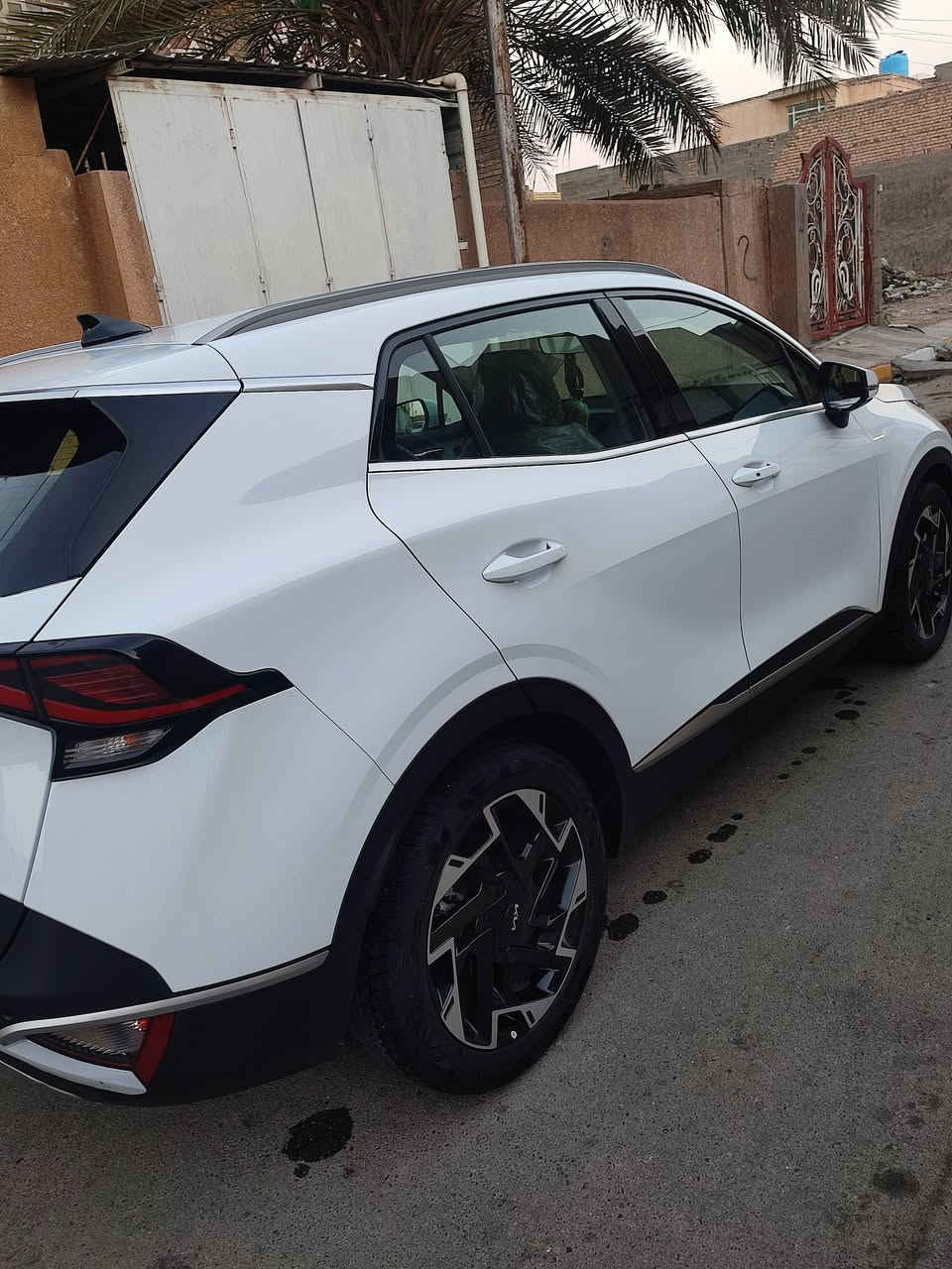كيا سبورتج موديل2024  خليجي
المواصفات :
بصمه ابواب وتشغيل 
سايد بريك دكمه 
داريف مود 4 وضعيات 
شاشه 
تحكم ستيرن 
شفتات ستيرن 
كشاف زنون 
حساس امامي خلفي 
مانع انزلاق 
اوتو هولد 
ماشيه30 الف 
رقم بغداد بسمي تحويل مباشر 
السعر 210ورقه 
***********
واسط / الصويرة
