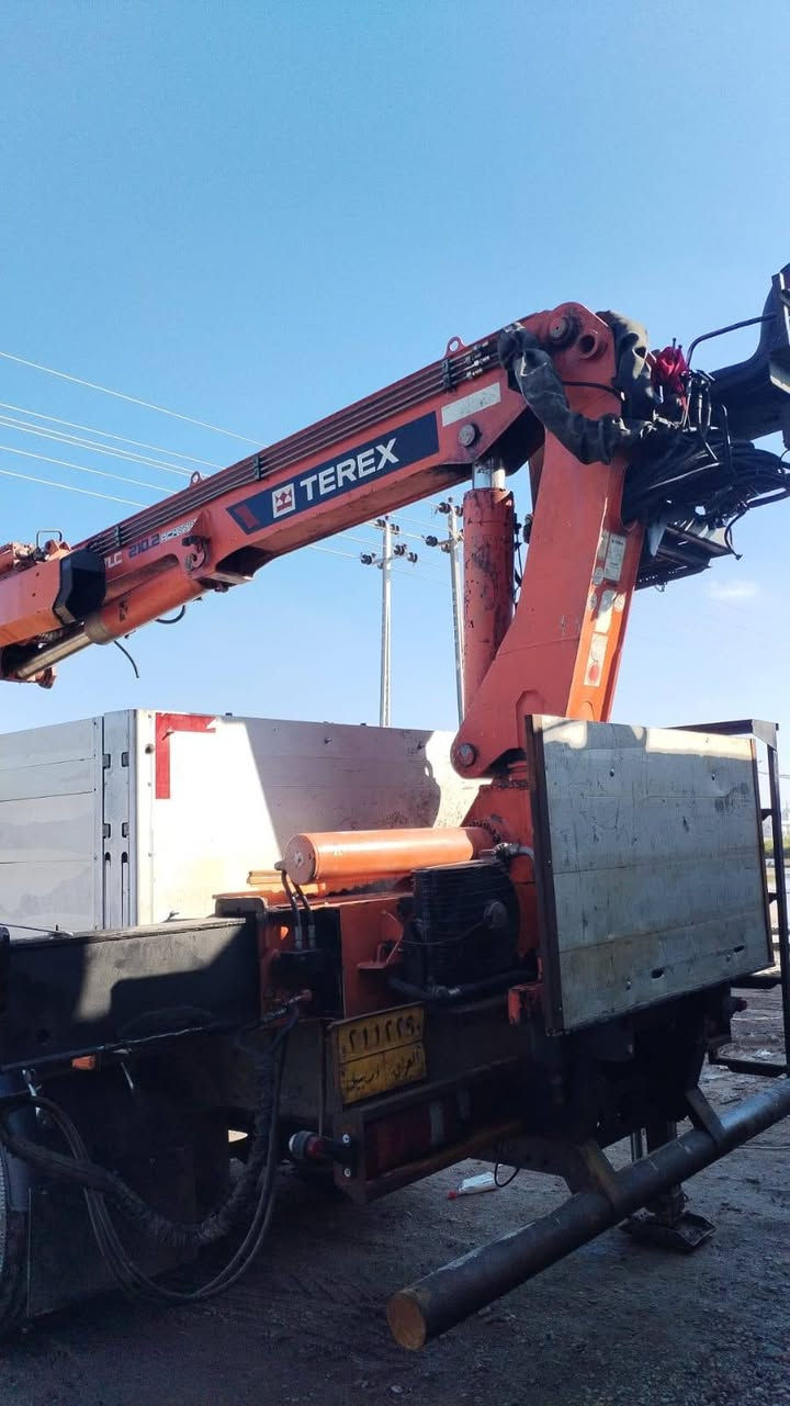 سياره كرين للبيع موديل ٢٠١١/للاستفسار الاتصال على الرقم :-***********
