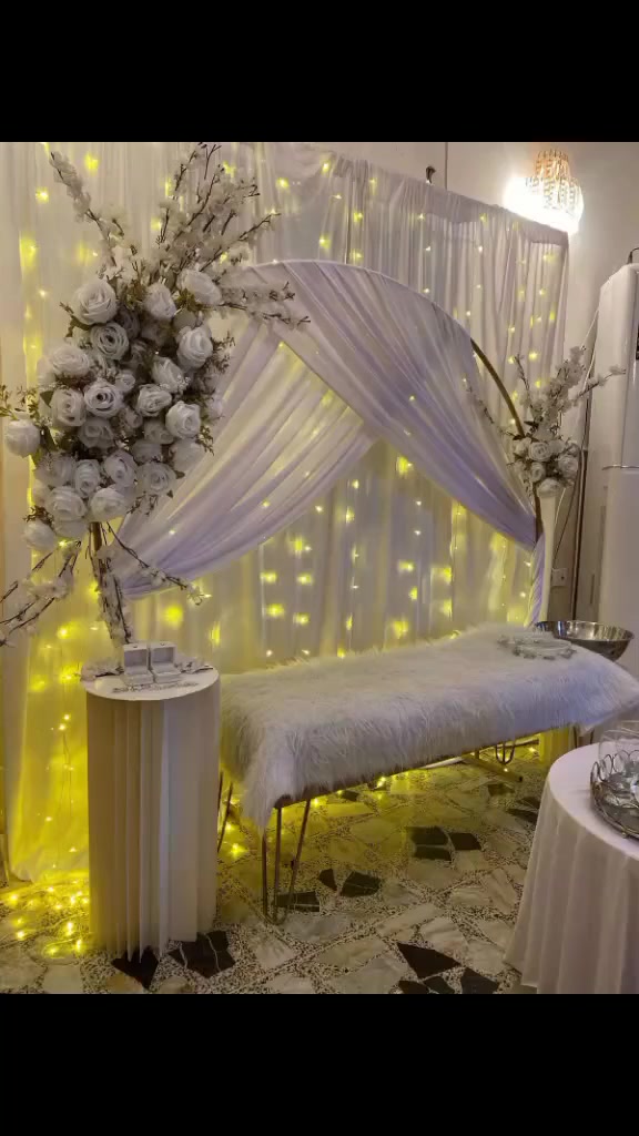 أفنت مسطبه ١٢٥ 
وآفنت شازلون ضهر ١٥٠شامل اجور توصيل والنصب 
للحجز‪***********
بغداد وضواحيها 
وكربلاء وضواحيها
