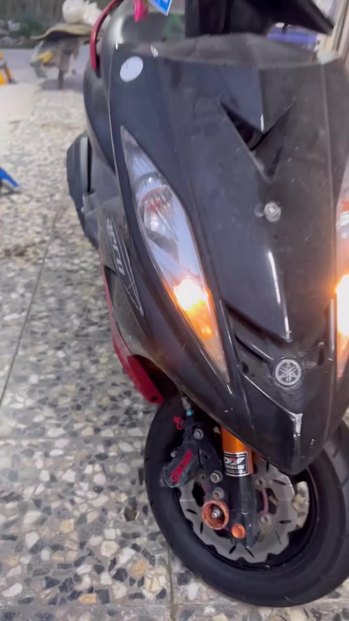 سلام عليكم دراجه جي تي ار دراجه بيه تزويد خارجي صدرامامي، دبلات ،خلفيه ستان رياضي ،يدات قزم، وعضمه ،دراجه متعوب عليه  محرك ما مفتوح افحص وخذ الدراجه صاله شهر من نزلته رمبه ما متواجد عل نت مكاني بغداد سبع البور ***********
