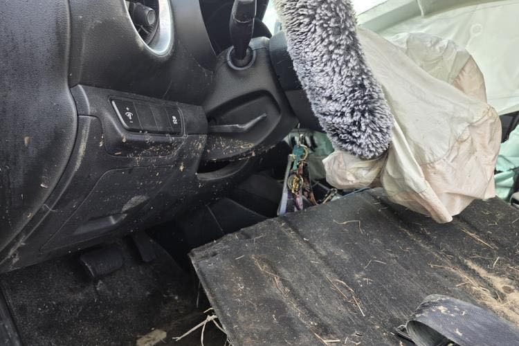 السلام عليكم فورتي 2024 على حادثها بل حره سعرها 95ربيها مجال 
***********
