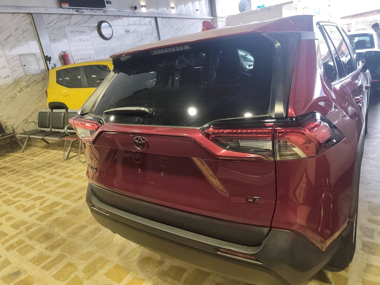 تويوتا راف 4 موديل 2023 تترقم شمالي حادث باب مبدل بلادي سياره بدون صبغ مكان اربيل *********** سعر 203 $
