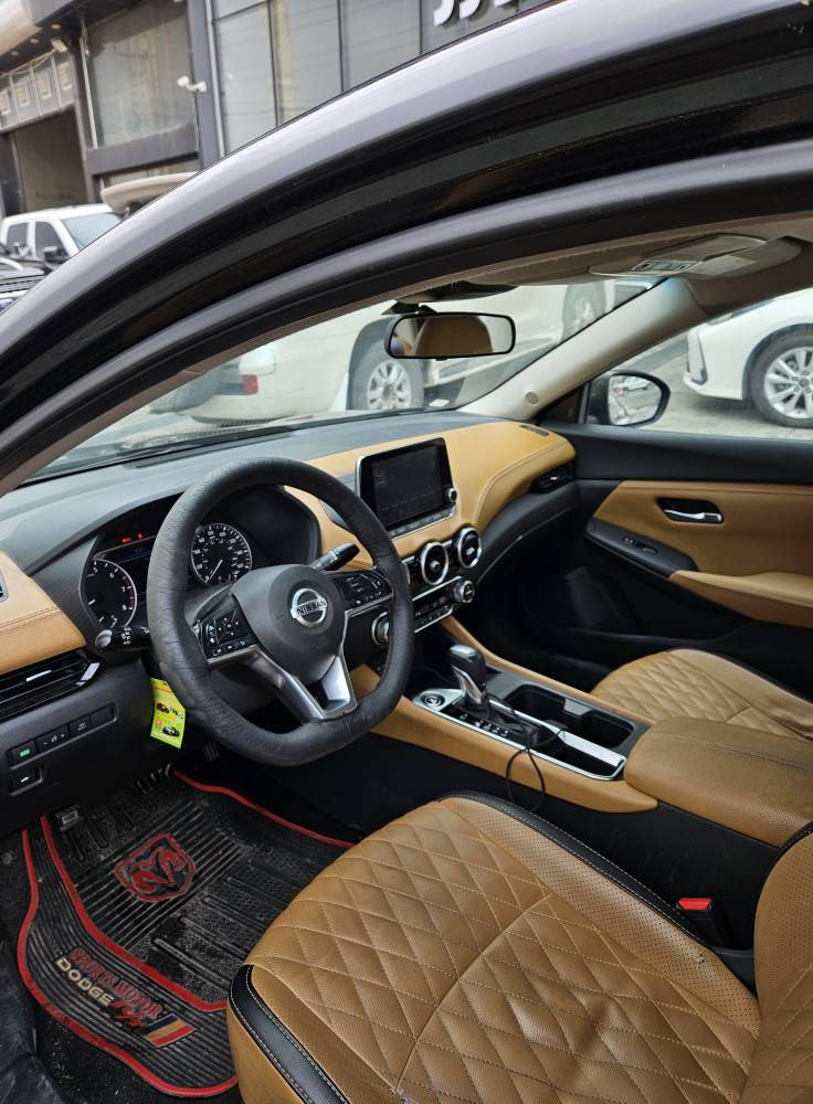 نیسسان سێنترا مۆدیل ٢٠٢١ 
سەیارەکە بێ ژۆرێ بێ ئێرباگە . دوو دەرگا و نیو بۆنیتی بۆیاغە . پشت و پێشی کەپسە . 
ناو قەیسیە سەیارەکە .مواسەفات SV 
گێر و مەکینە و تەبرید و هەموو شتەکی بەشەرت
رەقەم و سەنەوی نوێیە . رەقەم هەولێرە سەیارەکە 
سعر ١٢٢ ورقة 
3N1AB8CV4MY223161
0750 052 1941 what's up أربيل, العراق
